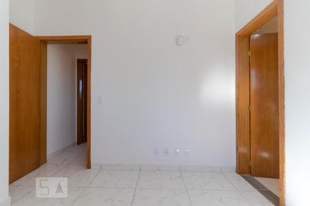 Casa para alugar com 120m², 2 quartos e 2 vagas Casa para alugar com 120m², 2 quartos e 2 vagasSuíte 02