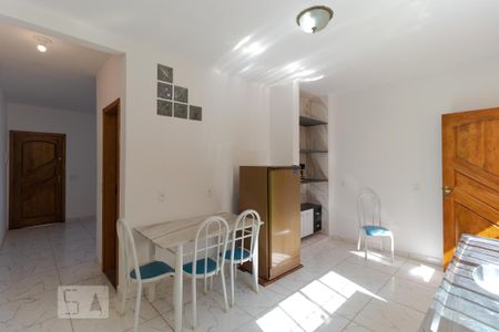 Casa para alugar com 120m², 2 quartos e 2 vagas Casa para alugar com 120m², 2 quartos e 2 vagasCozinha