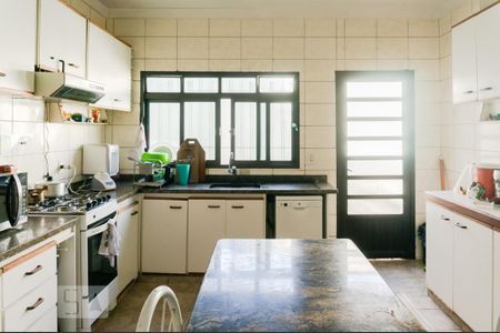 Casa à venda com 230m², 3 quartos e 3 vagasCozinha