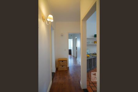 Corredor de apartamento à venda com 3 quartos, 150m² em Floresta, Porto Alegre