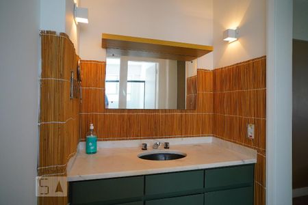 Apartamento à venda com 150m², 3 quartos e 2 vagasSuite - Banheiro