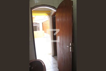 Casa para alugar com 95m², 3 quartos e 2 vagasBanheiro da Edícula