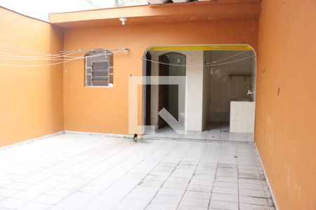 Casa para alugar com 95m², 3 quartos e 2 vagasQuintal
