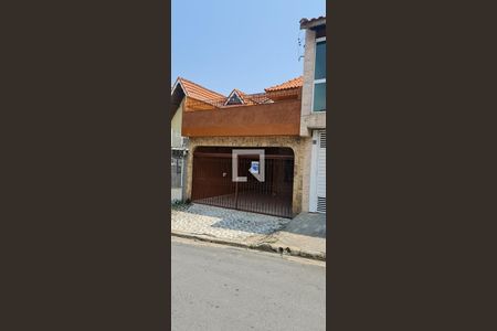 Casa para alugar com 95m², 3 quartos e 2 vagas Casa para alugar com 95m², 3 quartos e 2 vagasFachada