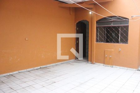 Casa para alugar com 95m², 3 quartos e 2 vagasQuintal
