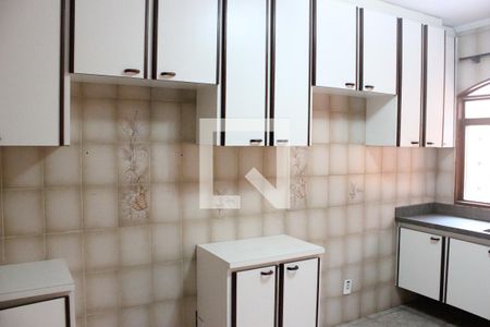 Casa para alugar com 95m², 3 quartos e 2 vagasCozinha