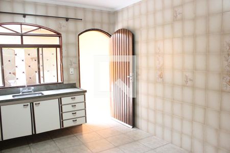 Casa para alugar com 95m², 3 quartos e 2 vagasCozinha