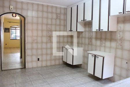 Casa para alugar com 95m², 3 quartos e 2 vagasCozinha