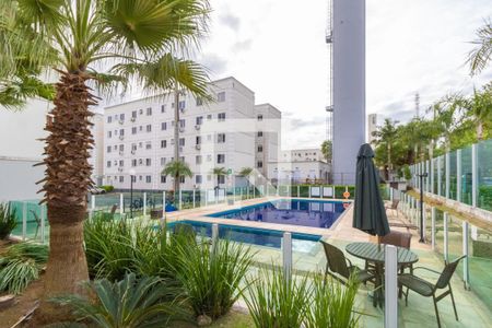 Apartamento à venda com 42m², 2 quartos e 1 vaga Apartamento à venda com 42m², 2 quartos e 1 vagaÁrea comum - Piscina
