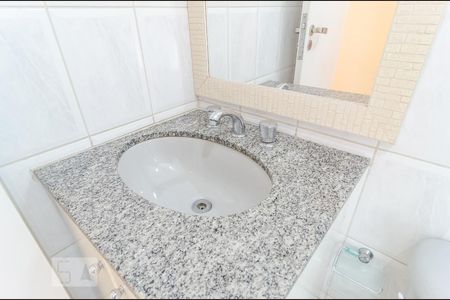 Apartamento à venda com 60m², 2 quartos e 1 vagaBanheiro Social