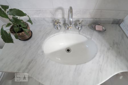 Casa para alugar com 220m², 2 quartos e 1 vagaBanheiro Social - pia