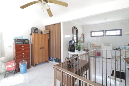 Casa para alugar com 220m², 2 quartos e 1 vagaArea de serviço