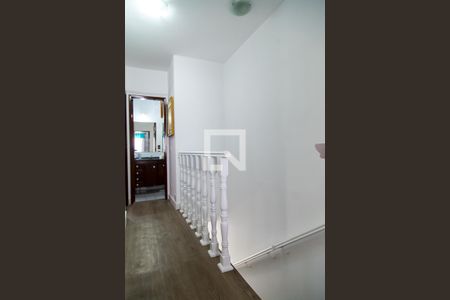 Casa de condomínio à venda com 150m², 3 quartos e 2 vagasCorredor