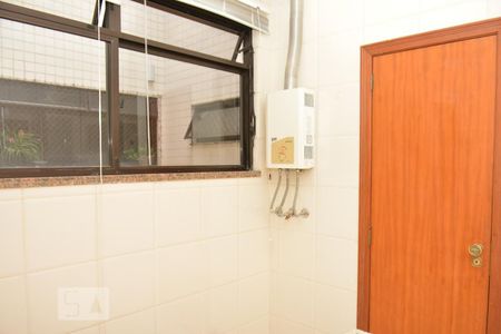 Apartamento à venda com 129m², 4 quartos e 2 vagasDetalhe da area de serviço