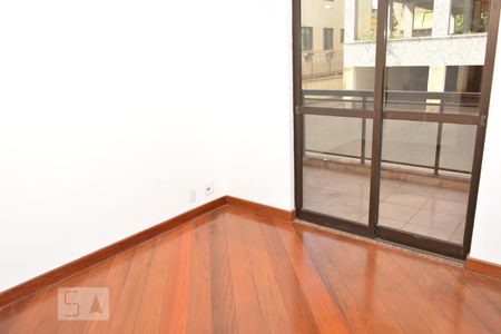 Apartamento à venda com 129m², 4 quartos e 2 vagasQuarto 4