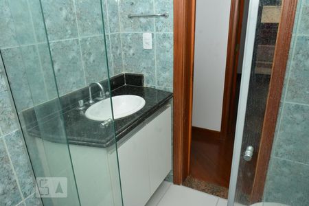 Apartamento à venda com 129m², 4 quartos e 2 vagasBanheiro