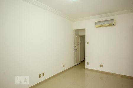 Sala de apartamento para alugar com 2 quartos, 90m² em Copacabana, Rio de Janeiro