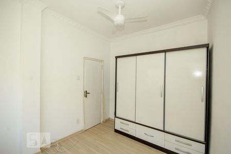 Quarto 1 de apartamento para alugar com 2 quartos, 90m² em Copacabana, Rio de Janeiro