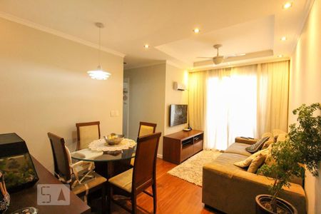 Sala de apartamento para alugar com 3 quartos, 63m² em Parque Maria Domitila, São Paulo