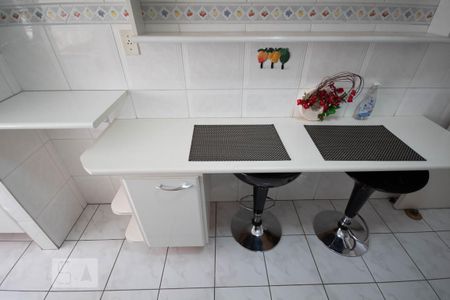 Apartamento para alugar com 74m², 2 quartos e 2 vagasCozinha