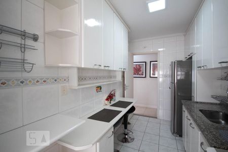 Apartamento para alugar com 74m², 2 quartos e 2 vagasCozinha