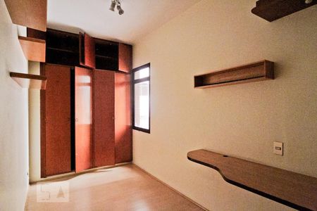 Apartamento à venda com 354m², 5 quartos e 4 vagasQuarto 2