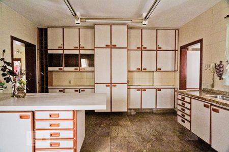 Apartamento à venda com 354m², 5 quartos e 4 vagasCozinha