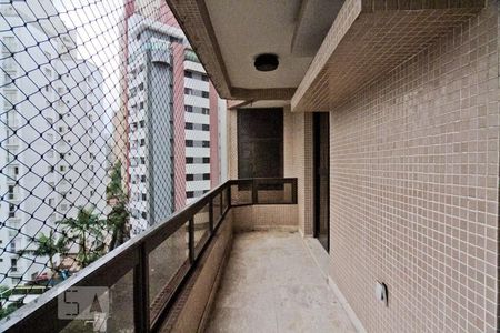 Apartamento à venda com 354m², 5 quartos e 4 vagasVaranda