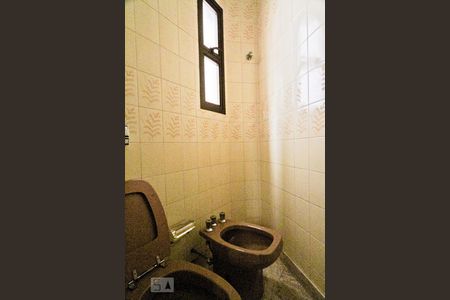 Apartamento à venda com 354m², 5 quartos e 4 vagasBanheiro da Suíte 3