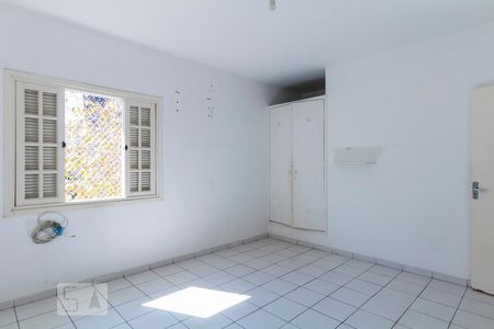 Casa à venda com 115m², 2 quartos e 4 vagasQuarto 2