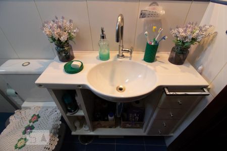 Apartamento à venda com 75m², 2 quartos e 1 vaga Apartamento à venda com 75m², 2 quartos e 1 vagaDetalhe banheiro