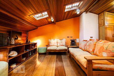 Casa à venda com 254m², 3 quartos e 3 vagas Casa à venda com 254m², 3 quartos e 3 vagasSala