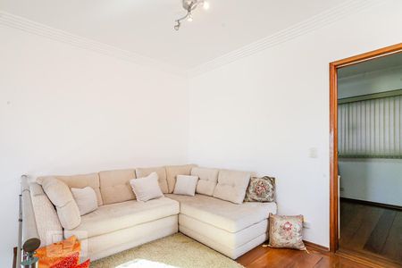 Casa à venda com 254m², 3 quartos e 3 vagas Casa à venda com 254m², 3 quartos e 3 vagasSala com Lareira