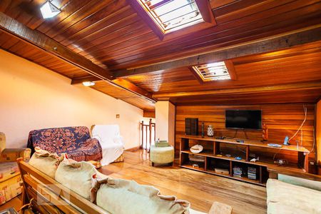 Casa à venda com 254m², 3 quartos e 3 vagas Casa à venda com 254m², 3 quartos e 3 vagasSala