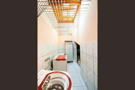 Casa à venda com 254m², 3 quartos e 3 vagas Casa à venda com 254m², 3 quartos e 3 vagasLavanderia