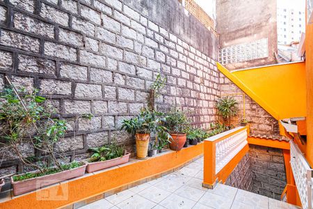 Casa à venda com 254m², 3 quartos e 3 vagas Casa à venda com 254m², 3 quartos e 3 vagasQuintal