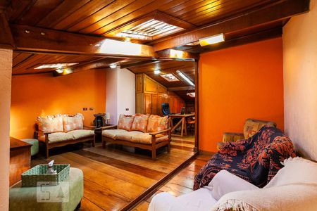 Casa à venda com 254m², 3 quartos e 3 vagas Casa à venda com 254m², 3 quartos e 3 vagasSala