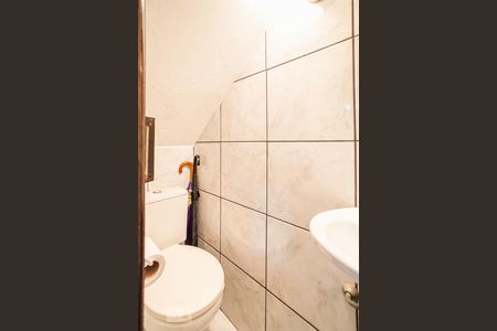 Casa à venda com 254m², 3 quartos e 3 vagas Casa à venda com 254m², 3 quartos e 3 vagasBanheiro da Garagem