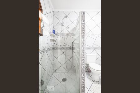 Casa à venda com 254m², 3 quartos e 3 vagas Casa à venda com 254m², 3 quartos e 3 vagasBanheiro da Suíte Master