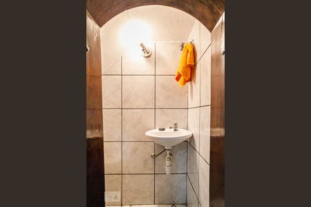 Casa à venda com 254m², 3 quartos e 3 vagas Casa à venda com 254m², 3 quartos e 3 vagasBanheiro da Garagem