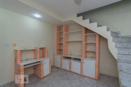 Casa para alugar com 149m², 3 quartos e 1 vagaHall do 2º andar - Armário