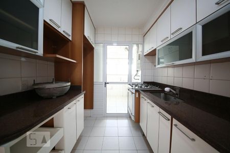 Apartamento para alugar com 92m², 2 quartos e 2 vagasCozinha
