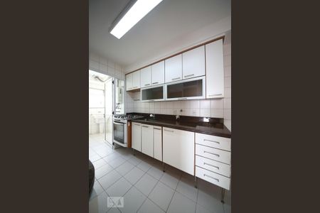 Apartamento para alugar com 92m², 2 quartos e 2 vagasCozinha