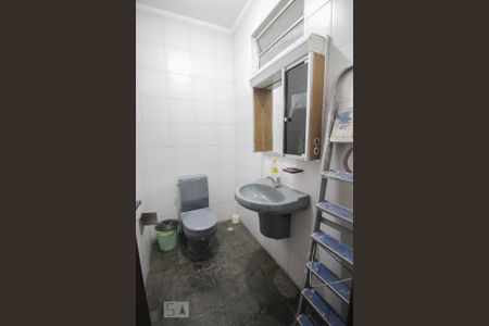 Casa à venda com 510m², 4 quartos e 7 vagasbanheiro salao de festas