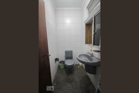 Casa à venda com 510m², 4 quartos e 7 vagasbanheiro salao de festas
