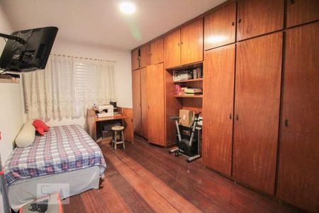 Casa à venda com 510m², 4 quartos e 7 vagasquarto 2