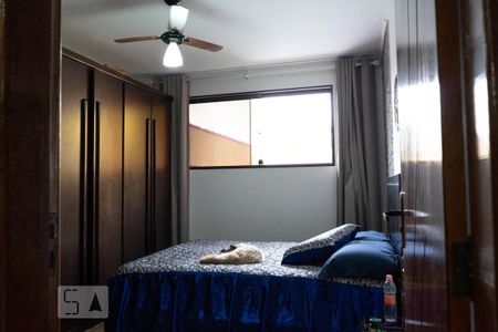 Casa para alugar com 392m², 6 quartos e 5 vagas Casa para alugar com 392m², 6 quartos e 5 vagasQuarto 1 casa dos fundos