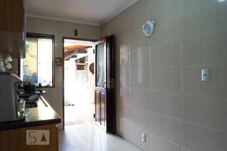 Casa para alugar com 392m², 6 quartos e 5 vagas Casa para alugar com 392m², 6 quartos e 5 vagasCozinha casa dos fundos