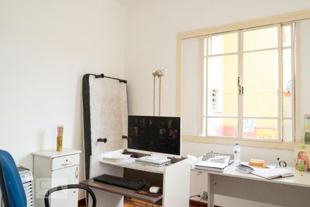 Casa para alugar com 392m², 6 quartos e 5 vagas Casa para alugar com 392m², 6 quartos e 5 vagasQuarto 2