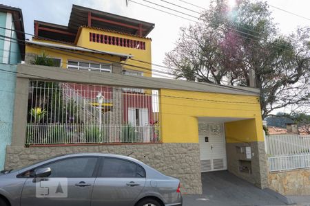 Casa para alugar com 392m², 6 quartos e 5 vagas Casa para alugar com 392m², 6 quartos e 5 vagasFachada